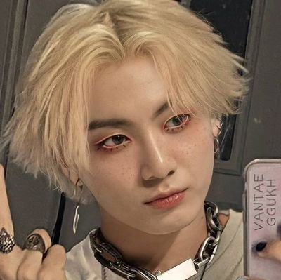 __ᴡʜᴀᴛ ʜᴏᴘᴇ ᴅɪᴅ ɪ ᴇᴠᴇʀ ʜᴀᴅ?💀
//_________𝕾𝖍𝖊/𝕳𝖊𝖗______\\
𝙎𝙃𝙀 𝙄𝙎 𝘼 𝙁𝙇𝘼𝙈𝙀 𝙄𝙉 𝘼𝙉𝙂𝙀𝙇 𝙎𝙆𝙄𝙉__💭⁽⁽ଘ( ˊᵕˋ )ଓ⁾⁾ 𝗠𝗜𝗡𝗘➡ @jeonarpita_10 💗