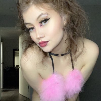 20 Cum watch me live and play with me sometime? click the link below🤤🥰💦