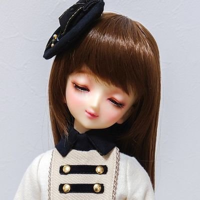 1/12&1/6の子が多めで、あとはｱﾝﾃｨｰﾕ/ﾊﾙﾓﾆｱﾌﾞﾙｰﾑ/KUMAKO/Rubydoll/MDDｽﾄﾛﾍﾞﾘｰっ子/幼SDまい&青い鳥双子/SDM28/SD81(ﾄﾞﾙﾊﾟ45ﾜﾝｵﾌ)/動物ドール達と沼に暮らしています。インスタ垢はhananiwa_doll。
【room】にて、うちの子紹介(途)中↓