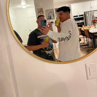 jar_z13's profile picture. 