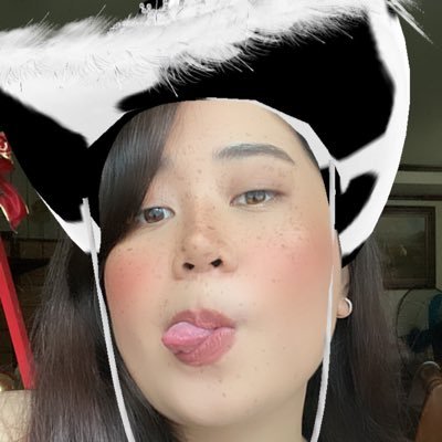 yzzamaderazo's profile picture. 🤍🌾🦋🪐✨🌅🧸🌸