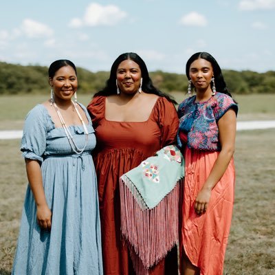 A boutique floral studio owned and operated by three Afro-Indigenous and Afro-Latina sisters. 📍Kickapoo, Osage, Wichita, and Comanche lands aka OKC
