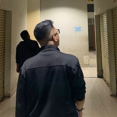 tpoggg's profile picture. 