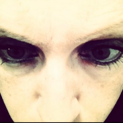 ehmehtteh's profile picture. Ehefrau&Mutter - Giftmischerin - mag dicke Bücher, viel Kaffee und Musik, die nicht im Radio läuft*Menschen sind eine interessante Spezies*