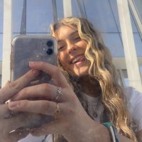 Kat (@kat_hends) 's Twitter Profile
