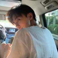 홍(@hong18993074) 's Twitter Profile Photo