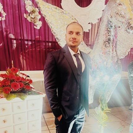 sheroz_2526's profile picture. 🤷‍♂️✊💆‍♂️