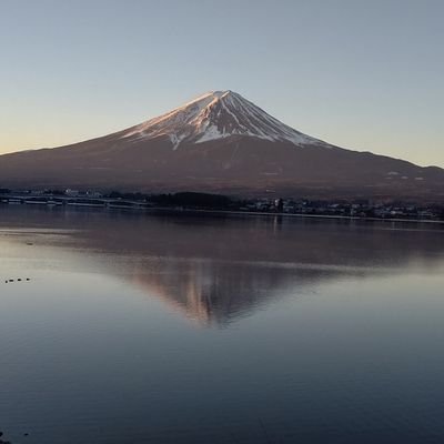 編物が好きで一年中編物をしています。