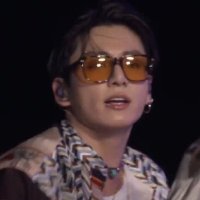 dziminizm like crazy (@tearingularity) 's Twitter Profile