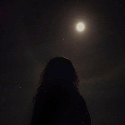 Mariam_Ismail_'s profile picture. ♡She wasn't fragile like a flower, She was fragile like a bomb.