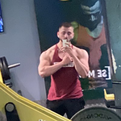 deiuuv's profile picture. 1m85