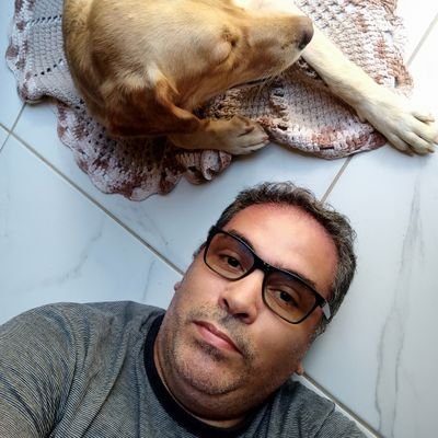 Brasileiro, morador de Pancas ES, lugazim fraquim mas amo aqui.
