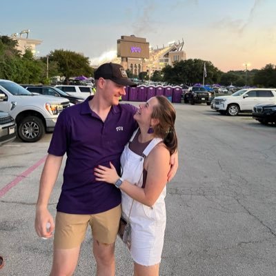 h2odanielle's profile picture. Somewhere between I want it and I got it | San Diego born and raised | TCU Alum | self proclaimed Texan | IT nerd