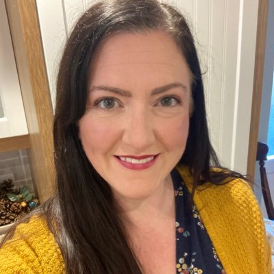 RootsandShutes's profile picture. 