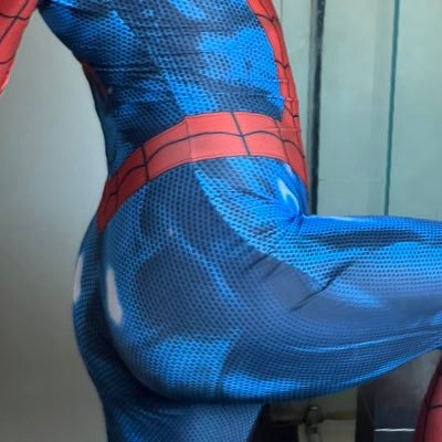 Just an Aussie guy having fun in and out of costume 🕸 DM open for collabs 😈 Sydney based but visiting Melb soon. Ask me about my big cumshots 😜