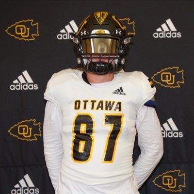 2026 Ottawa University 🏈 RHS ILUMNI  TE 6’3” 230LBS.( IG mccoytadan)  (snap tadan.mccoy45