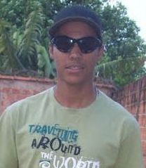 Se eu passasse por essa vida e não te encontrasse, eu viveria pela metade.. (yn)