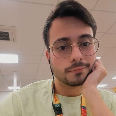 Olá meu nome é Uncas, tenho 29 anos, sou um geek apaixonado por música, animes e videogames. Bacharel em Direito ✨