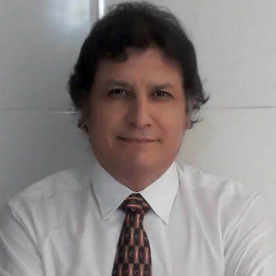 Sociólogo, Periodista y Educador.