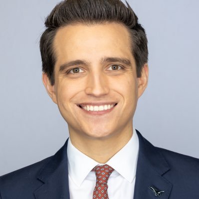 @UTexasMBA c/o 22. Yes, my hair is naturally photogenic.