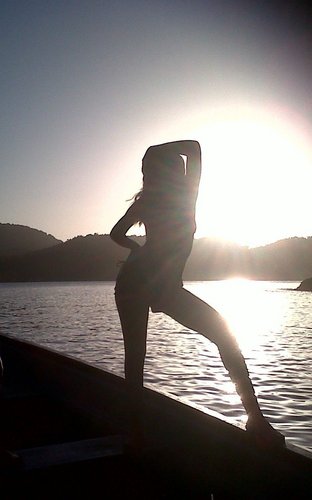 IMakeThisSexy's profile picture. Royalty made me. I fuck with nothing less than kings and criminals. Only hit the purest shyt. No knock offs.