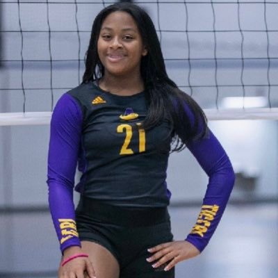 Angel #21 Class of 2026/27 5’4”- Wt 155 lbs Setter |Athlete Cypress TX