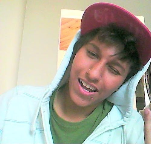 tenho 15 anos sou estranho,gosto de homen e de mulher ;G