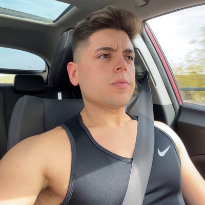 Miguel_CG93's profile picture. Sin miedo a vivir.
Derecho