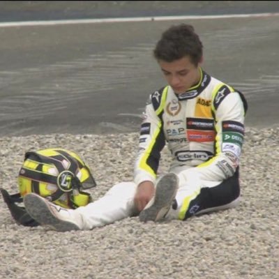 whoismichaelag's profile picture. slay 👍