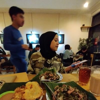 avindarknt's profile picture. drakor adalah jalan ninjaku, selain rebahan.