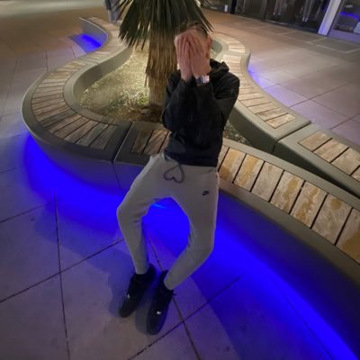 theeowrn's profile picture. comme abella jsuis un vrai danger