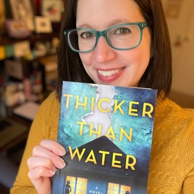 Author of THICKER THAN WATER, THE FAMILY PLOT, and more | managing editor of @3ElementsReview | cake enthusiast | dog stalker | she/her
