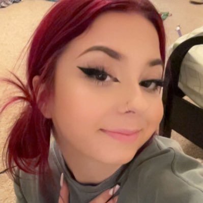 hailxyroxxxe's profile picture. 19 • $hailxyroxe • https://t.co/BDC1n4m8aa