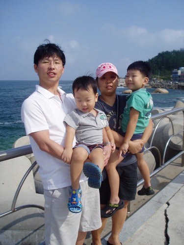 ilovetwtm's profile picture. 