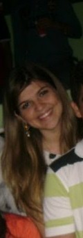 Técnica em Alimentos pelo IFRN e cursando Ciências e Tecnologia pela UFRN; Leonina, indecisa, alto astral. Bastante interessada em Energias Renováveis.