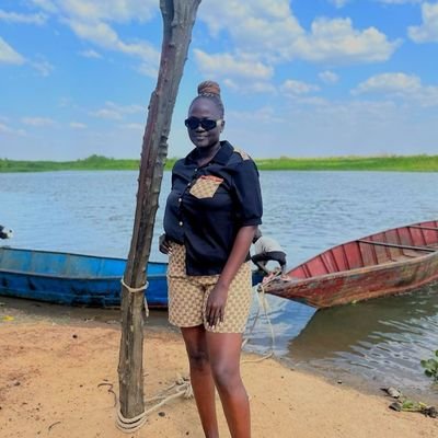 Hustler- Entrepreneur- A Mother and Wife.
Daughter of the Nile🇸🇸
IG: @her.name.is.eva
Fb: Evaline Christo