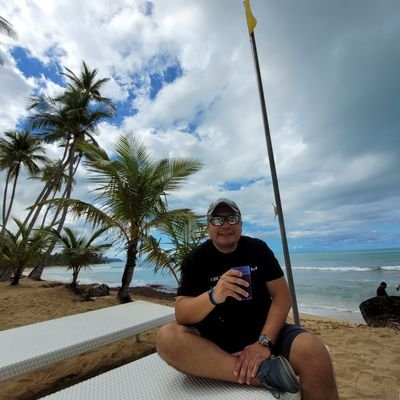 franciscomendia's profile picture. Comunicador y Periodista. Ciudadano Guatemalteco. Arquitecto de mi propio destino. Sans Souci.