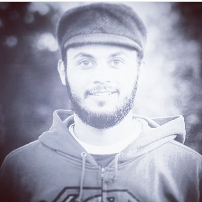 باحث أكاديمي - حقوقي