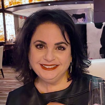 ElizabethAmadio's profile picture. 