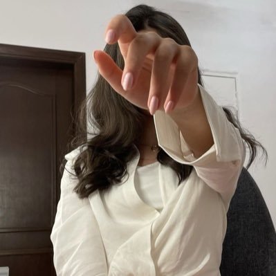 كثيفة، و هذا كثير على رجُل حزين.