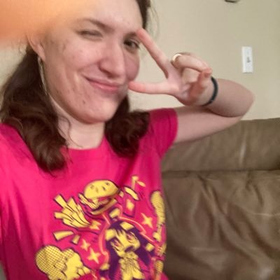 mollyoftdollys's profile picture. The structural integrity of this cake is not very cash money. 80% void, 20% stars. Pronoun neutral.