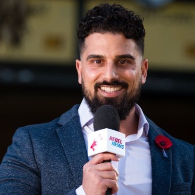 lyrics_dalton's profile picture. escrevo fanfic dramática e poema triste | 24 | tô tentando ser jornalista também | ela/dela & ele/dele |