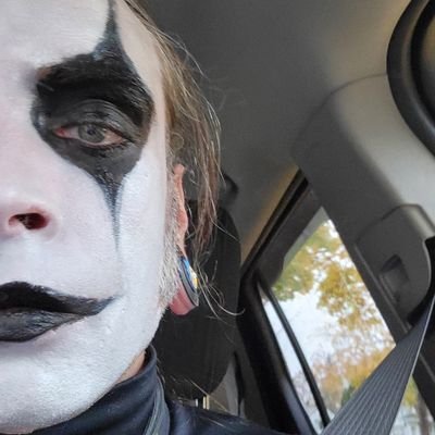 DKnight810's profile picture. Live in Flint Michigan.
Cannabis Connoisseur.
Psilocybin is Life.