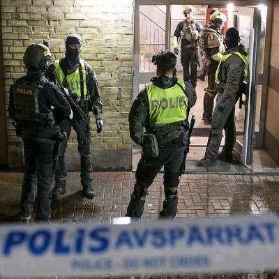 We report on shootings and explosions in @Sweden