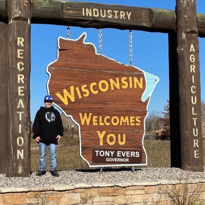 I am “Duane The Wisconsinite” and I am Bringing You the Wisconsin Local Scene to the Forefront! I am a Wisconsin Foodie/Cheese Curd Nerd!Die Hard @kwiktrip Fan!