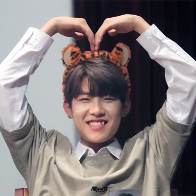 parkwj29's profile picture. ab6ix 박우진 🐦❤️