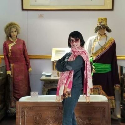 Eliz Chong
Melayani pesanan seragam, grosir/eceran