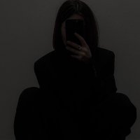 R. (@llii__v) 's Twitter Profile