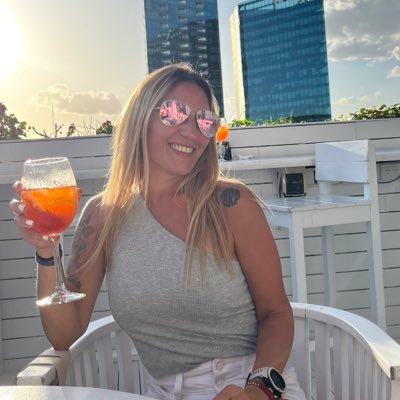 carobavastro's profile picture. 