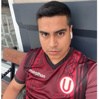 Emprendedor, amante del fútbol,Hincha y Socio de Universitario de Deportes, 100% pasión! ⚡️